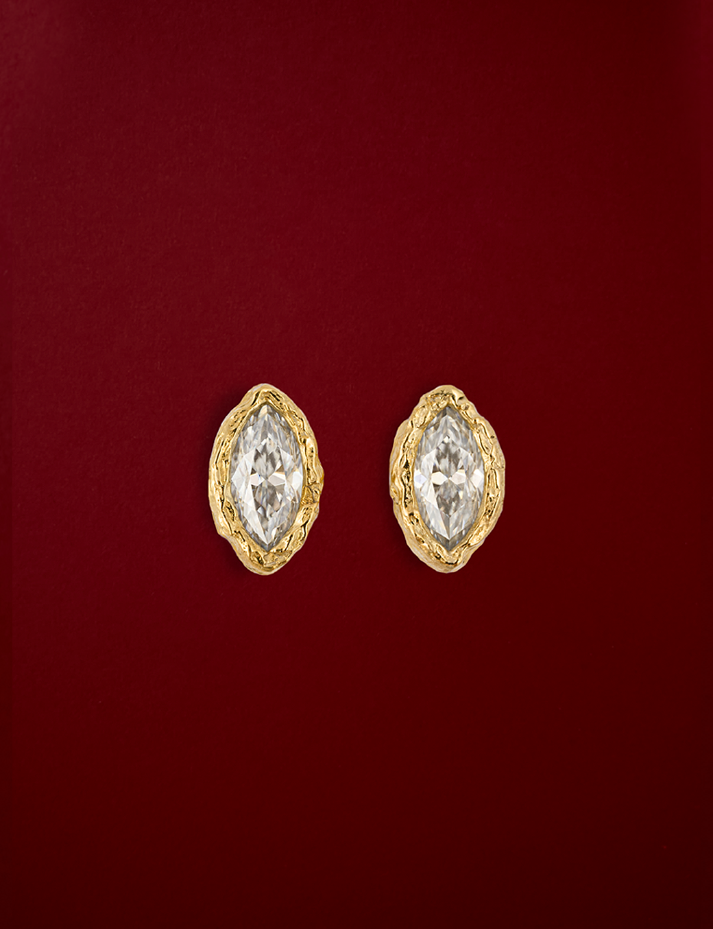 Brinco Bezel Marquise